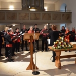 der Chor con fuoco singt.